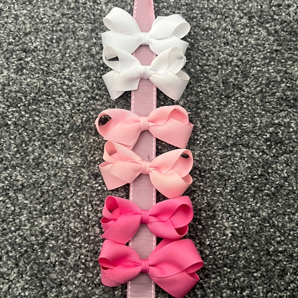 Wee Ones mini bows 6 total